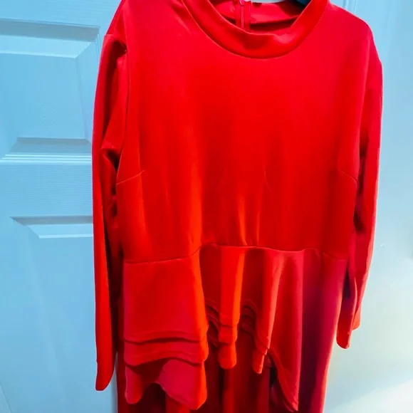 ♥️♥️♥️Beautiful Red Gathered Ruffled Waist Blouse With Tuxedo Style Tail - Picture 13 of 15